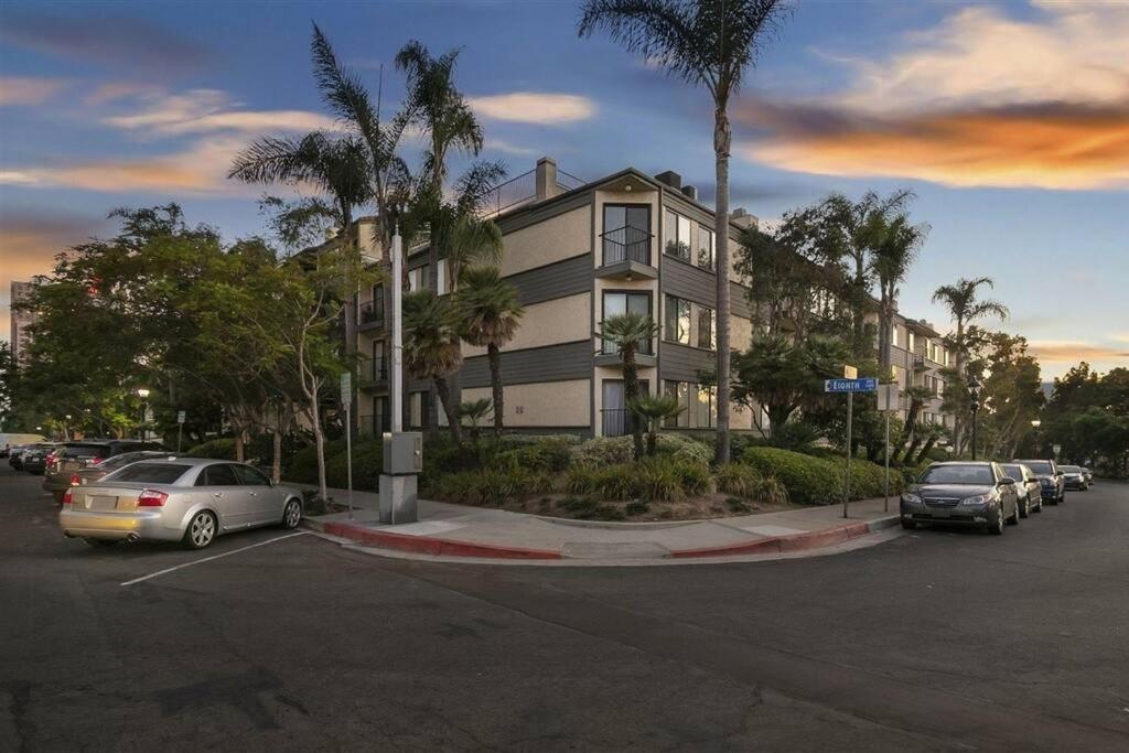 Chic Condo Steps From Petco Park San Diego Bagian luar foto