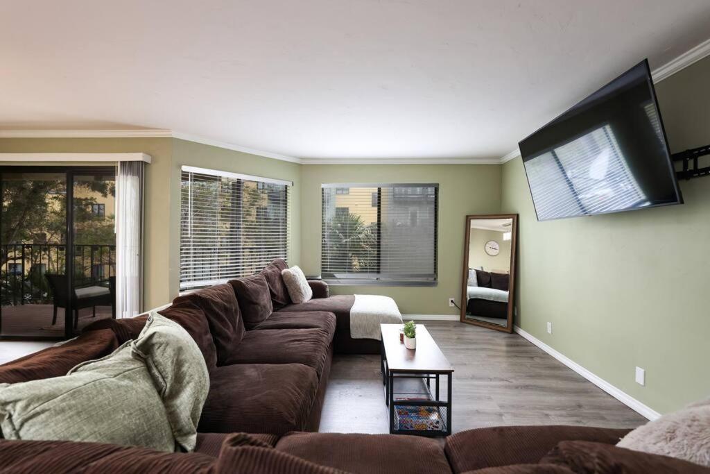 Chic Condo Steps From Petco Park San Diego Bagian luar foto