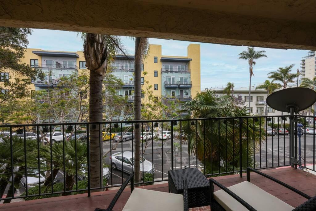 Chic Condo Steps From Petco Park San Diego Bagian luar foto