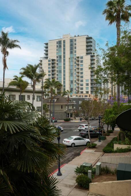 Chic Condo Steps From Petco Park San Diego Bagian luar foto