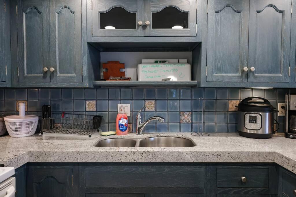 Chic Condo Steps From Petco Park San Diego Bagian luar foto